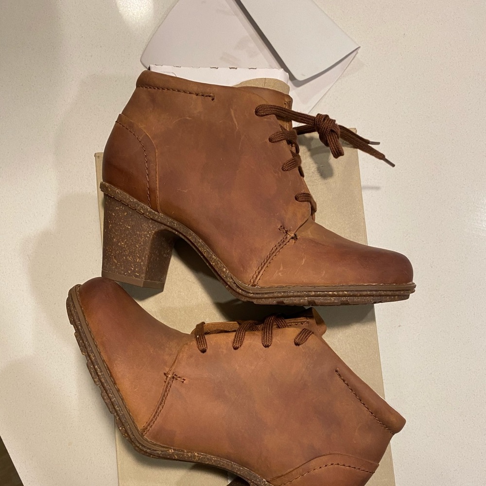 Clarks Sashlin Sue Bootie
